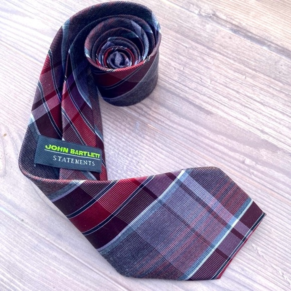 New John Bartlett mens plaid tie
